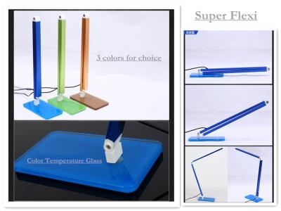 China Colorfule plegable moderó el conector USB de cristal de las lámparas de mesa 4W de la base LED en venta