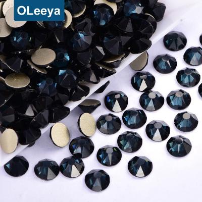 China Flatback Factory Bling High Quality Non-Hot Fix Round Nail Art Crystals Rhinestones Factory for sale