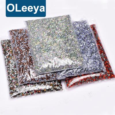 China Oleeya High Quality Grade 2028 A4 Hot Fix Rhinestone Crystal Stone Rhinestone In Bulk Packing Hot Fix Rhinestones for sale