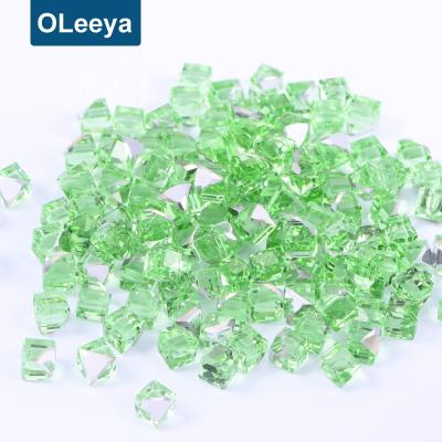 China 4mm Square/Cube Beads For Glass 4mm Gem Stones Nail Oleeya Factory Direct Sale Square Cube Bead Of Nails For DIY Nail Decoration for sale