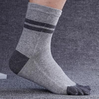 China Custom Men's Antibacterial 5 Finger Toe Cotton Crew Business Sock, Five Finger Sport Socks for sale