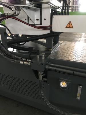 China Clamping Unit Thermosetting Injection Molding Machine Vertical zu verkaufen