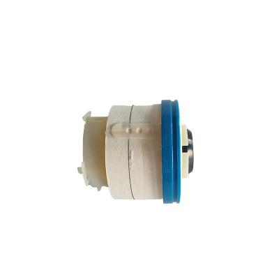 China Genuine Car Diesel Plastic Fuel Filter 23390-0l041 23390-0l070 23390-0l010 23390 yzza1 23390-51020 For Hulix Isuzu Standard Mountain Size for sale