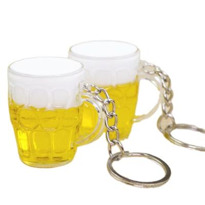 China Wholesale Promotional Mini Tie Beer Mug Acrylic Key Chain Promotion Simulation Opens Cup Keychain for sale