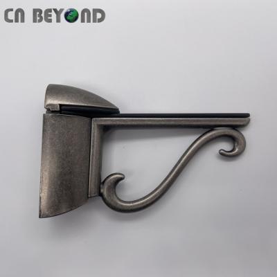 China Rust Resistant Antique Zinc Rustic Molded Wall Shelf Brackets For European Indoor Decor for sale