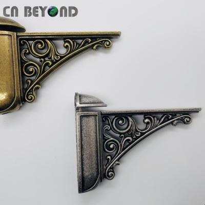 China Vintage Rust Resistant Flower Cavity Zinc European Shelf Bracket For Kitchen Organization for sale