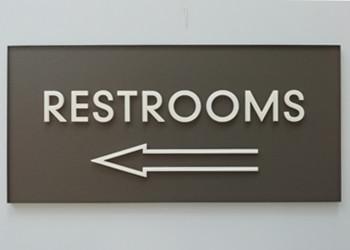 China Indoor Wayfinding Ada Directional Signs Custom Restroom Signage Straight Corner for sale