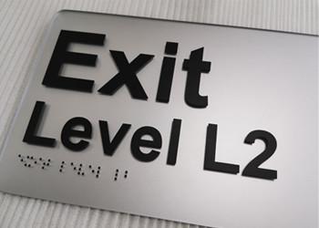 China 3mm Silver Acrylic Braille Signs Black Tactile Text Round Corner Straight Edge for sale