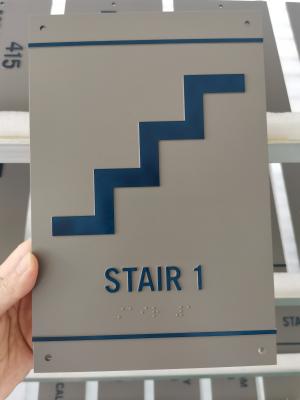 China Rechte Rand Thermoforming 1/8“ Acrylada stair signage Te koop