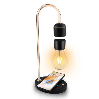 China Modern Hot Sale Lamp Creative Floating Levitating Magnetic Lamp With Wireless Charger en venta