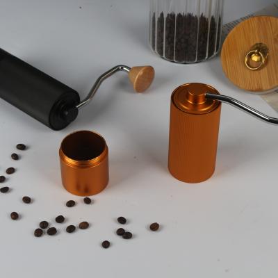 China Viable Manufacturers Wholesale Hot Selling Core Bottle Stainless Steel Salt Grinder Adjustable Ceramic Glass Chili Manual Chest Grinder for sale