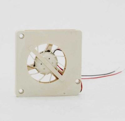 China New Mini Cooling Fan UB5U3-700 Plastic DC 5VDC 30x30x3 mm Wire Fan for sale