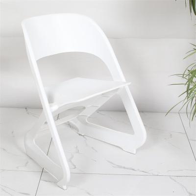 China Morden Style Modern Plastic Chairs Stackable Plastic Dining Chairs For Restaurant for sale