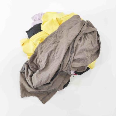 China Dunkle Farbe 55*35cm 50kg/Bale benutzte Kleidung Rags zu verkaufen