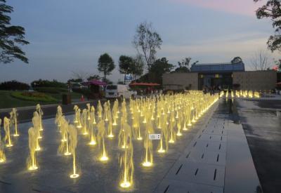 China Cachoeiras exteriores/internas da iluminação do assoalho das fontes com controle da música à venda