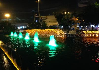 Chine Caractéristiques de l'eau de jardin de couleur de conduite d'eau du projet DN 100 diverses pour la petite piscine à vendre