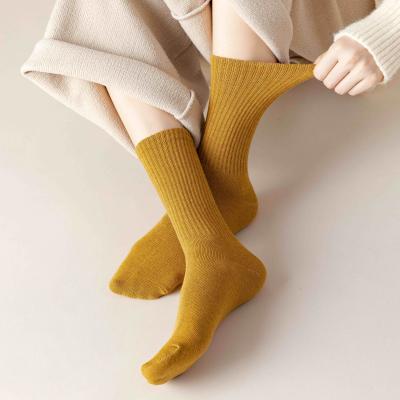 China Dropshipping Custom Design Fashion Quentin Girls QUICK DRY Ladies Shorts Solid Color Thermal Slouchy Winter Socks Warm Slouch Socks For Women for sale