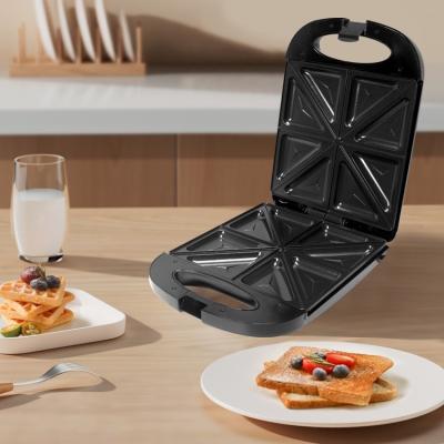 China 4 Slices Factory Wholesale Black Household 3 in 1 Nonstick Grill Breakfast Sandwich Maker Kitchen Bread Toaster 4 Slice Sandwich Maker for sale