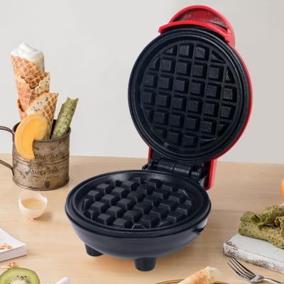 China Outdoor Custom Cool Touch Mini Auto Control Temperature Non-Stick Plate Electric Egg Waffle Maker for sale