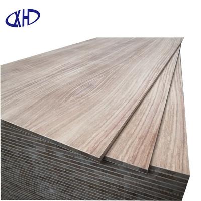 China Sample Industrial Wood Veneer 15mm Blockboard Melamine / PVC / Solid With Paulownia / Malacca / Combi Core for sale