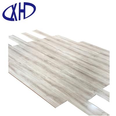 China Modern Engineered Flooring 8mm / 12mm Oak Color AC4 HDF Laminated Wood Flooring for sale