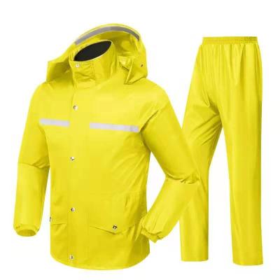 China Disposable Outdoor Adult Work Reflective Split Fashion Coat Rain Raincoat Raincoat Insurance Disposable Raincoat for sale