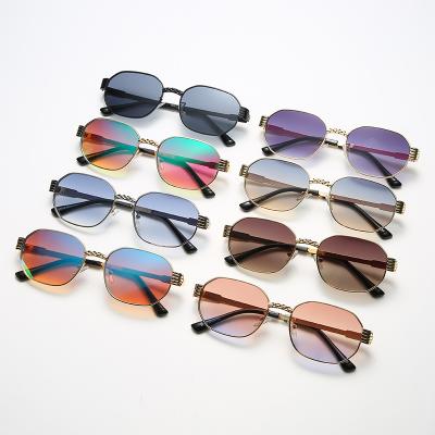 China Retro Men Women Fashion Sunglasses Punk Metal Unisex Classic Unisex Oval Shape Sunglasses Style UV400 Sun Glasses Multi Color Fashion for sale