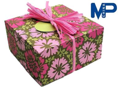 China Lock Fashionable Square Texture Paper Gift Boxes For cloth / shoes for sale