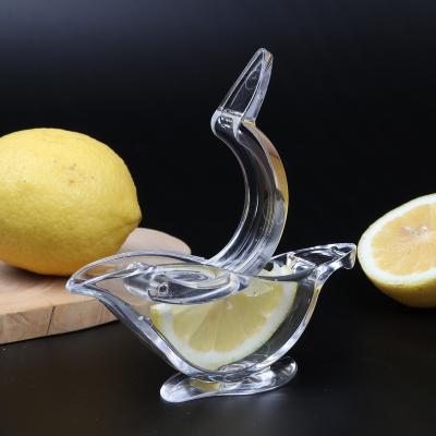 China Amazon Hot Selling Viable Crystal Press Acrylic Lime Juicer Kitchen Glass Tools Dinner Dish Elegance Press Art Bird Lemon Squeezers for sale