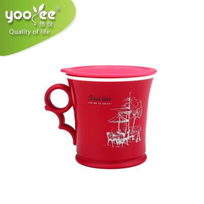 China BRIEF Couple Plastic Mug Hot Sales Promotional Gift for sale