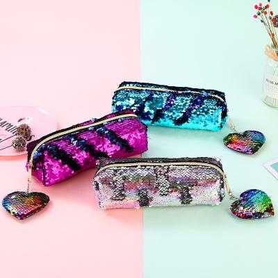 China School Pen Bags Wholesale Sequin Make Bags Heart Shaped Zipper Pendent Children Toss Cute Pencil Cases for sale