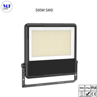 Chine IP66 LED Flood Light High Power Flood Lamp 30W 100W 500W 3 en 1 CCT réglable pour le football sur le terrain de sport en plein air à vendre