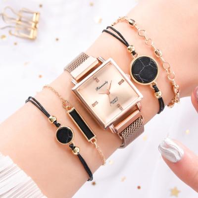 China Luxury 5pcs Day/Date 9710 Women Watch Set With Bracelet Women Square Magnet Watch Set Gift For Women for sale