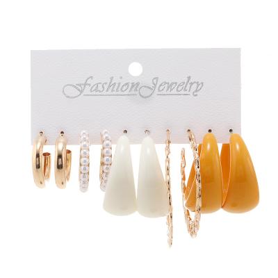 China 2022 Wholesale Fashion Trendy Acrylic Circle Stud Earrings Sets For Women Jewelry for sale