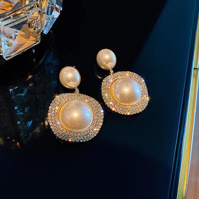 China Vintage Women Gold Luxury Big Pearl Diamond Wedding Drop Dangle Earrings Jewelry Gift for sale