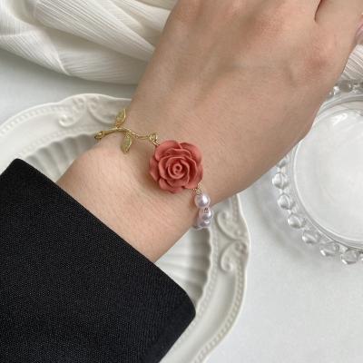 China 2022 new fashion TRENDY jewelry vintage temperament baroque pink flower bead bracelet female for sale