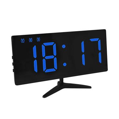 China Smart Home Electronic Display Calendars Alarm Clock USB Decoration LED Digital Table Desk Clock for sale