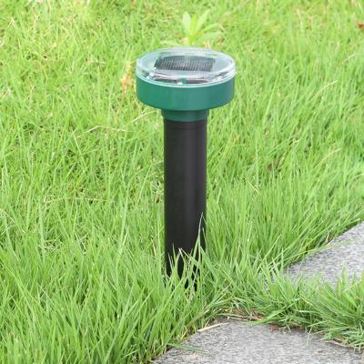 China 2021 New Vibration Viable Rechargeable Solar Rodent Electric Outdoor Mole Garden Pest Ultrasonic Reflector for sale