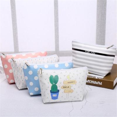 China Fashion Imported Wholesale Custom Make Up Pouch Women's Canvas Toiletry Bag for sale