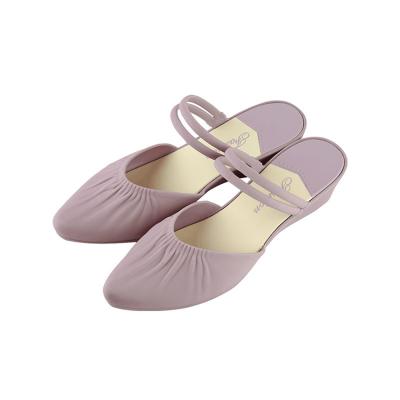 China Fashion trend high gold sandals hell and pure sete women's fashionable kitten heels summer leather sandals flat shoes for sale