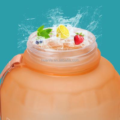 China Custom Viable 1 Gallon Large Capacity 3.78L Gallon Fitness Kettle Bottle Ton Bucket for sale