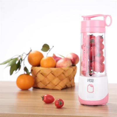 China Outdoor updated version portable electric juice USB fruit juicer rechargeable cup with four blades for sale