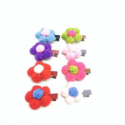 China Wearable fashion knitted gifts are hot, and a handmade hair clip is designed by ourselves for sale