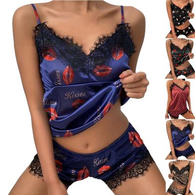 China 2022 QUICK DRY Sexy Sling Set Lace Top Lounge Wear Heart Printing Two Piece Pajamas Set Women's Satin Pajamas Sleepwear for sale