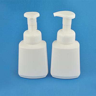 China Personal Care UKF04 150ml PET Bottle with 43mm Hand Foam Pump Wash Bottle, 360 Degree Rotatable Trigger, with Clip for sale