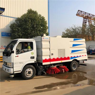 China van de de Weg Stofzuiger van 4.2m3 1.2m3 Vrachtwagen 4 Ton Vacuum Road Sweeper Te koop