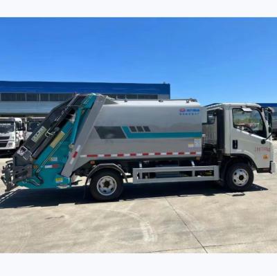 China Chinese Rear Loader Garbage Truck With 5 Forward Gear And Hydraulic Pump zu verkaufen