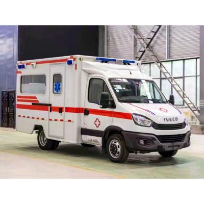 China Vehículo de ambulancia médica Eficiente y confiable Vehículos médicos móviles Transmisión 5 1 Velocidad máxima 130 Km/H en venta