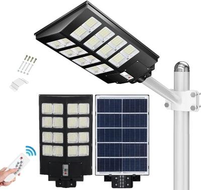 China Theme Park Solar Street Light Integrated With Waterproof Sensor For Outdoor Use 8 Lights for sale