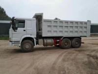 China Camión volquete usado blanco de Howo, 40 camiones de Ton Used Tri Axle Dump en venta